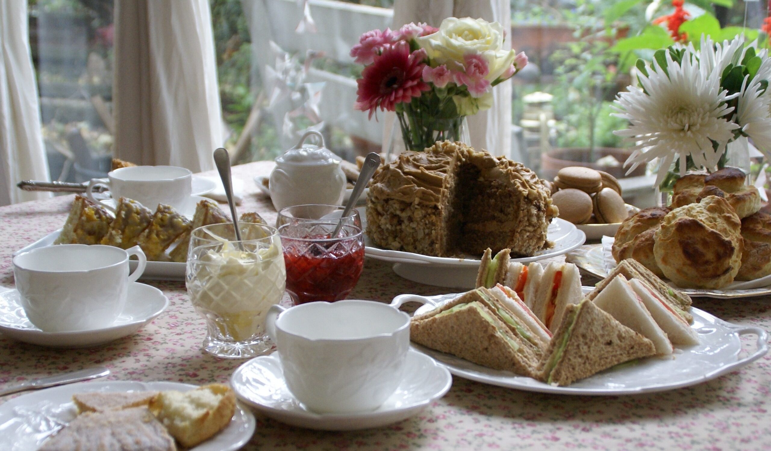 am thuc anh co gi la